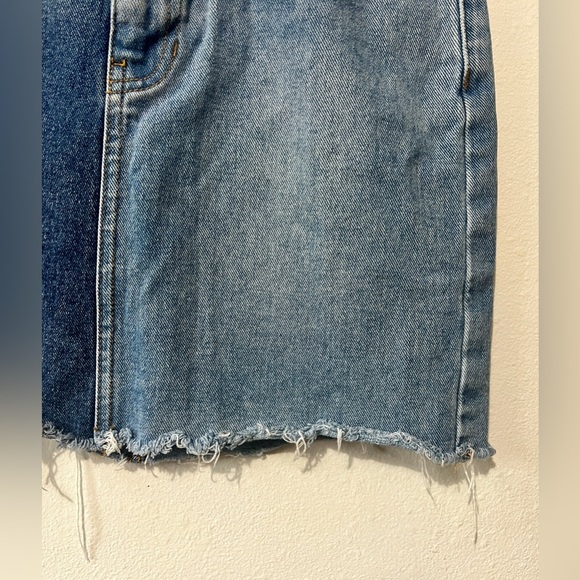 PACSUN Two Tone Frayed Hem Denim Mini Skirt - Size 25 (measures 28") - Picture 6 of 9